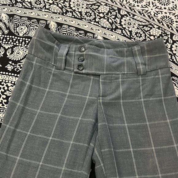 Gray plaid pants 🖤 - Picture 2 of 12
